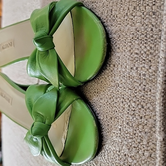 Vintage Grass Green Peeptoe Leather Kitten Heels - Picture 7 of 9